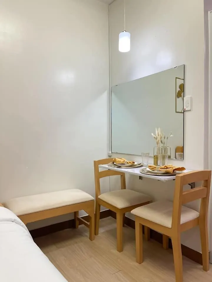 Vana Staycation Manila 0*,
